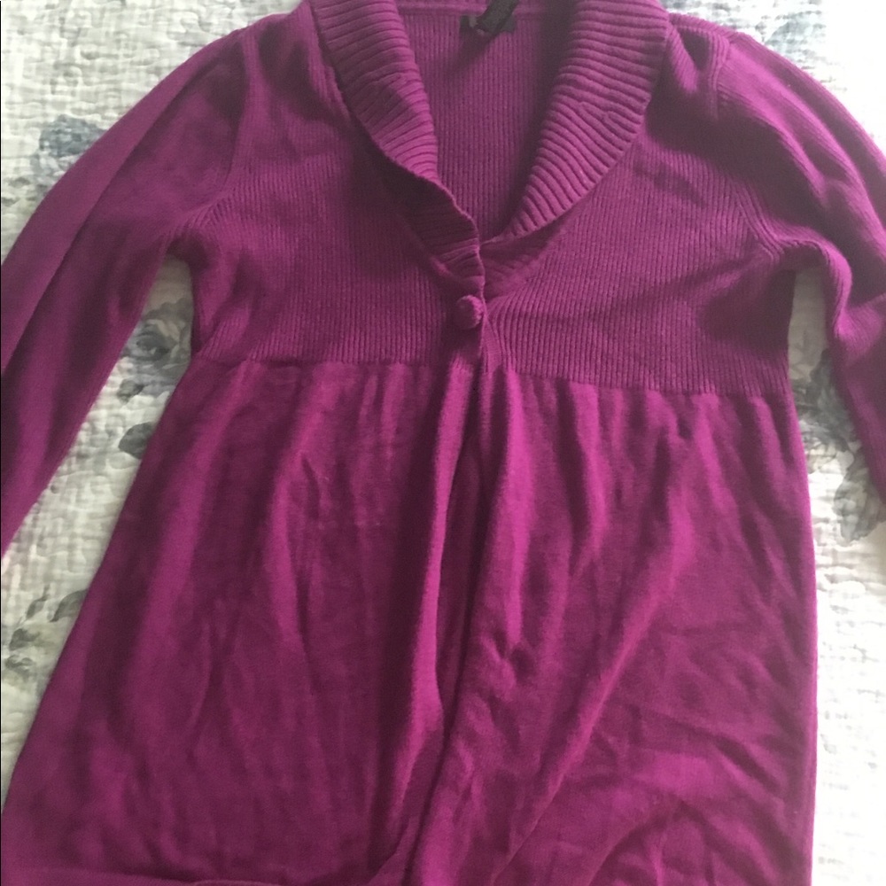 Swing one button sweater